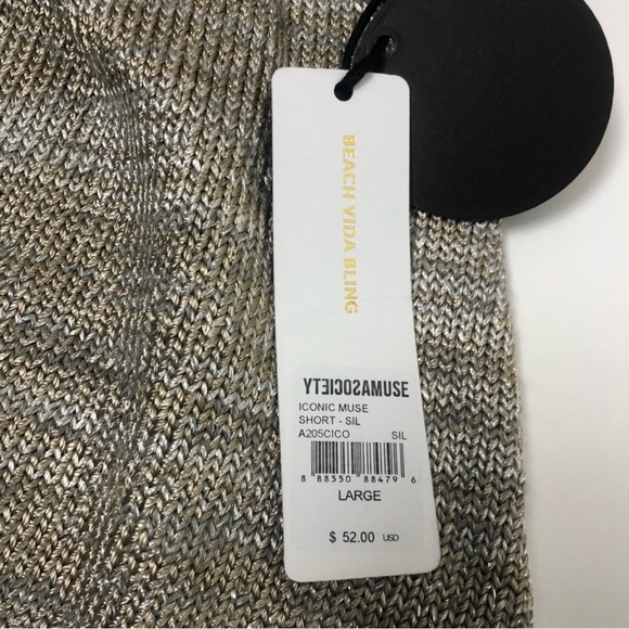 Amuse Society Beach Bling Metallic Short - Picture 4 of 4